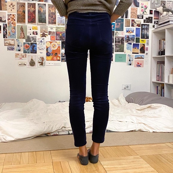 L’AGENCE Margot blue corduroy cropped pants. - Picture 2 of 2